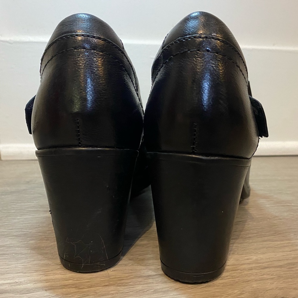 Clarks Black Leather Mary Jane Heels - Picture 2 of 5